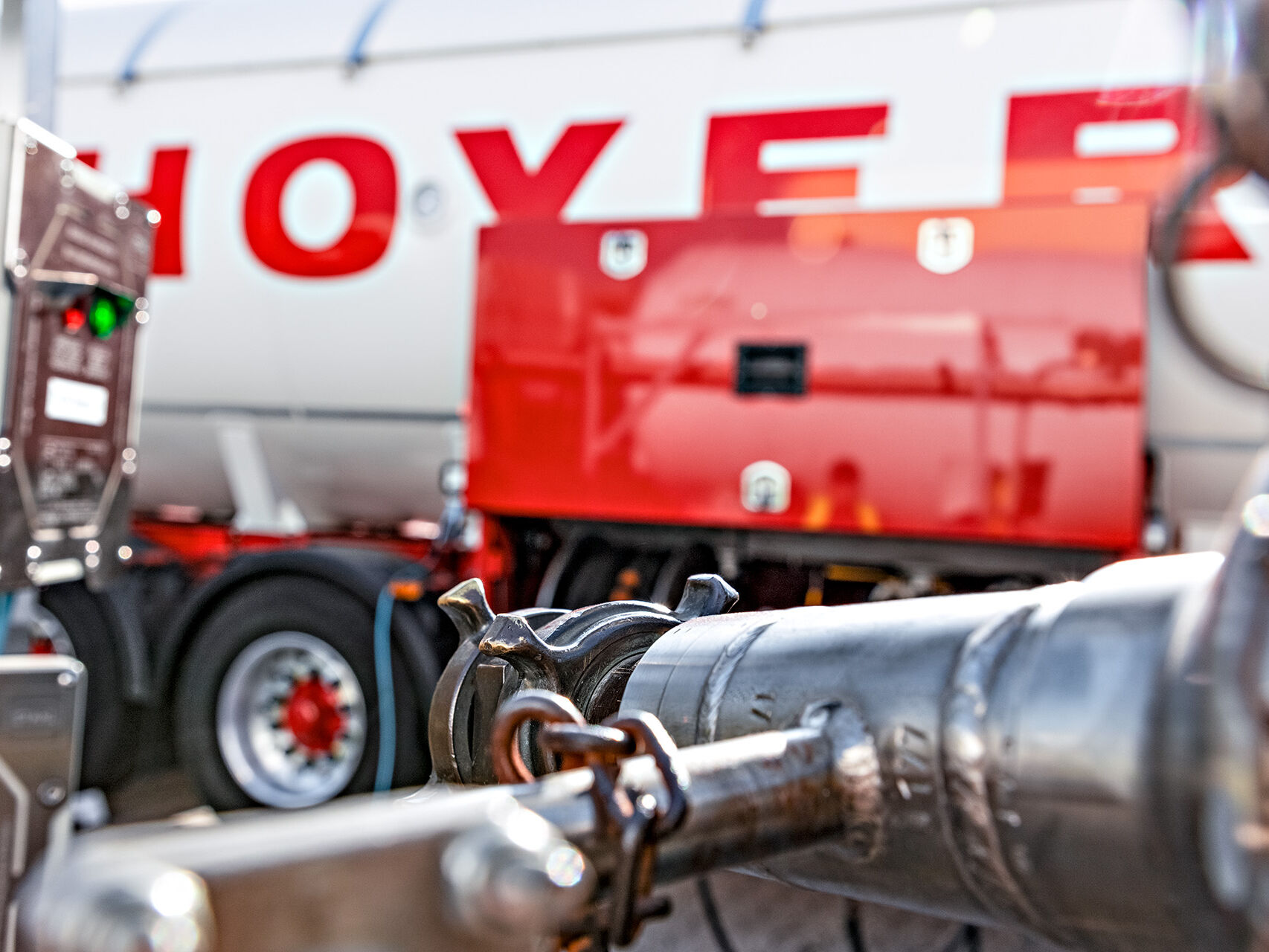 Technologies Connection at a HOYER truck
