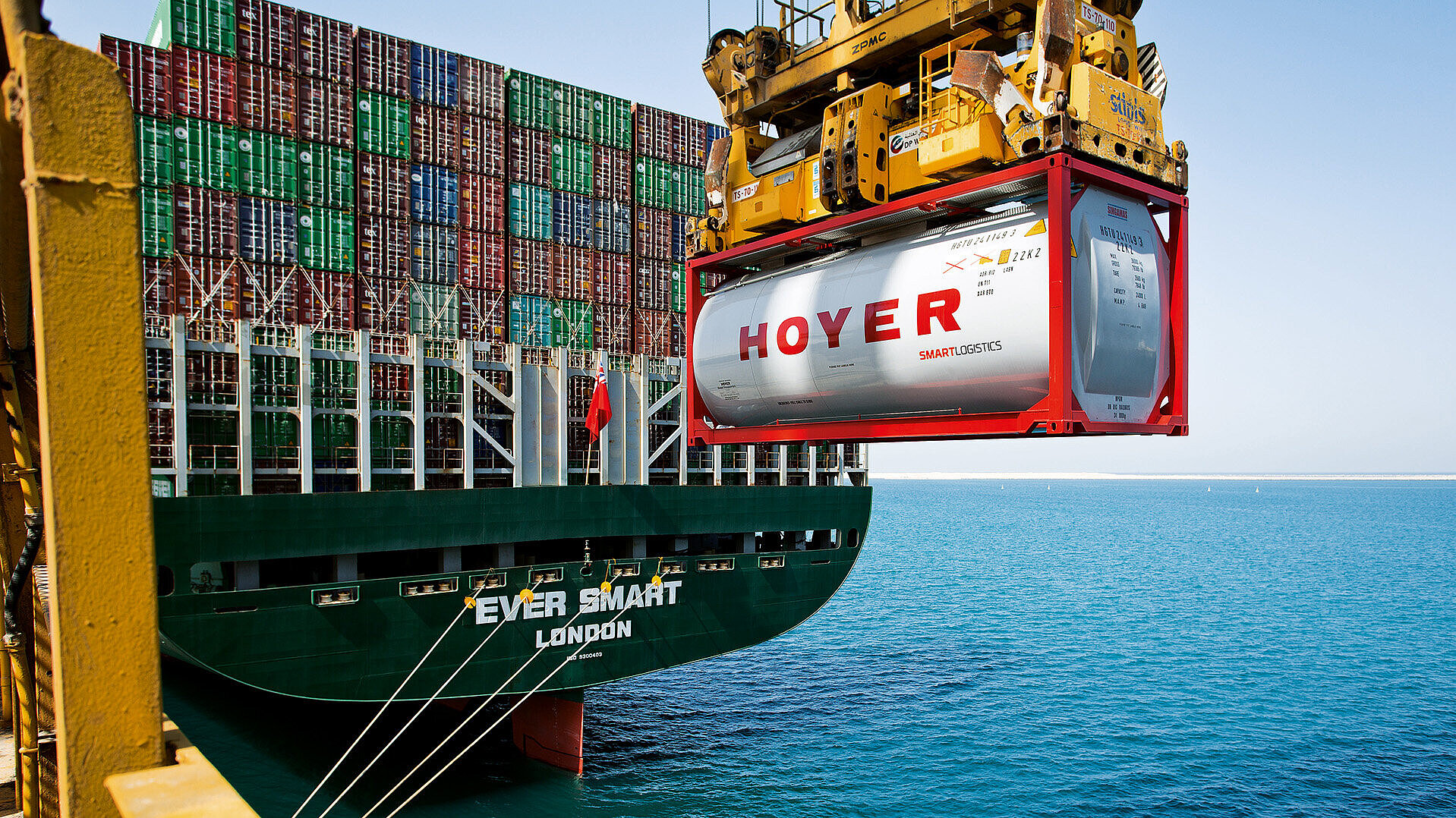 transport logistics HOYER tankcontainer smart logistics